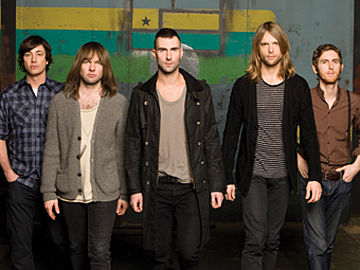 Adam Levine Talks About Maroon 5's Album, <I>It Won't Be Soon Before Long</I>, Hit "Makes Me Wonder" And Writing Their Songs 1 MAROON 5 (Adam Levine, center)