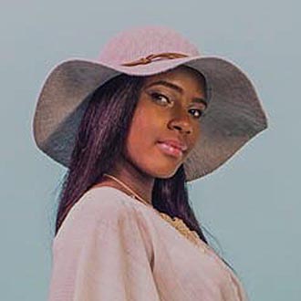 Ashley Fulton’s “Carry Me” Named August “Best Song Of The Month” 1 Ashley Fulton