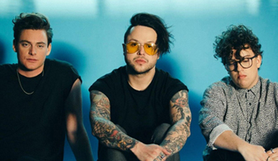 lovelytheband