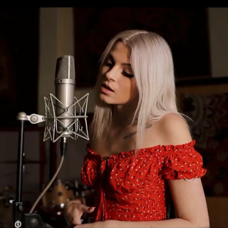 Madi Earl’s “Not My Fault” Named November “Best Song Of The Month” 2 Madi Earl in the studio