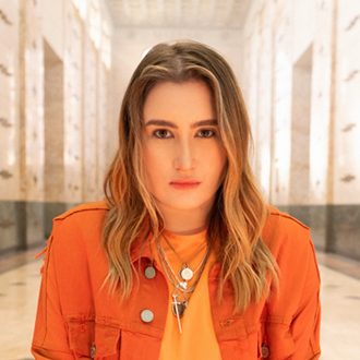Rising Pop Artist Rosa Linn Talks About Her Debut Hit “Snap,” Her New Songs “Hallelujah” And “Never Be Mine,” And Upcoming EP 1 Rosa Linn