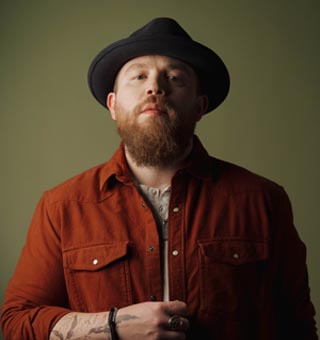 Tyler Braden, Rising Country Artist With A Powerful Singing Voice, Talks About His Debut Album, <em>Devil And A Prayer</em> 1 Tyler Braden