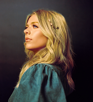 Christian & Country Music Star Anne Wilson Talks About Excellent New Album, <em>Stars</em>, And Her Songwriting 1 Anne Wilson
