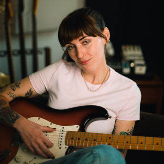 Sasha Alex Sloan, Hit Songwriter & Artist, Talks About Her New Album, <em>And The Crowd Goes Mild</em>, And Her New Hit With Olivia Rodrigo 1 sasha alex sloan